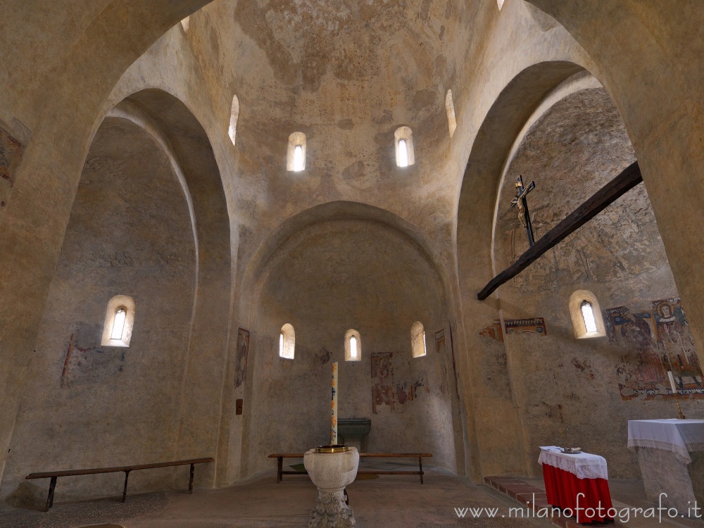 Biella - Interno del battistero del Duomo di Biella, alias Battistero di San Giovanni